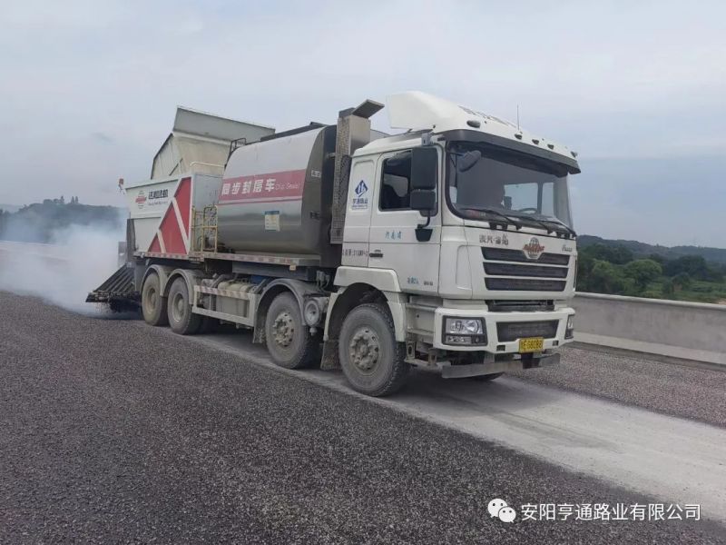 黎霍项目二标桥面橡胶沥青防水碎石封层试验段圆 满成功